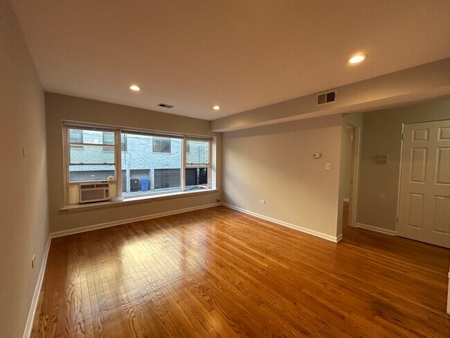 6535 N Mozart St unit 1R, Chicago, IL 60645 - photo 6
