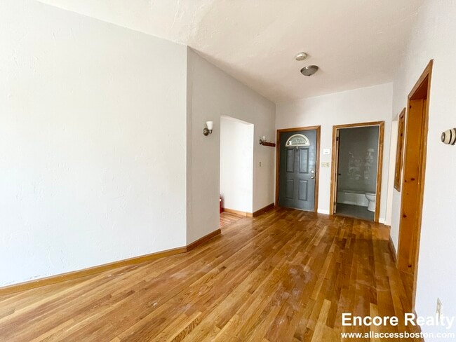 259 North St unit TQQO F, Boston, MA 02109 - photo 7