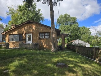 1813 Spencer Ave, Overland, MO 63114