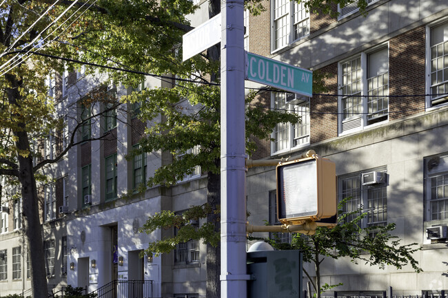 High School of Language and Innovation is an above average, public school located in Bronx, NY,