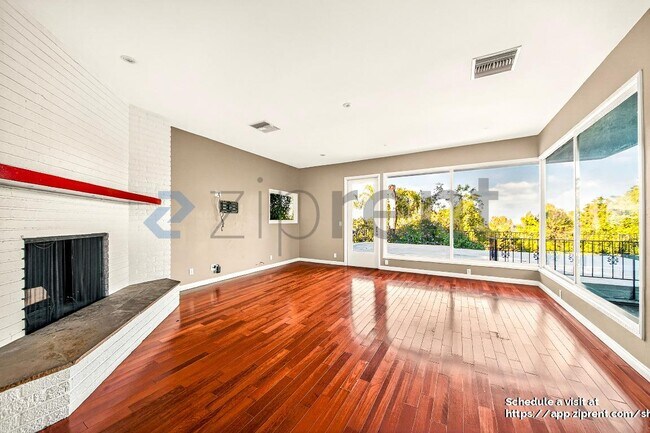 5187 Llano Dr, Woodland Hills, CA 91364 - photo 7