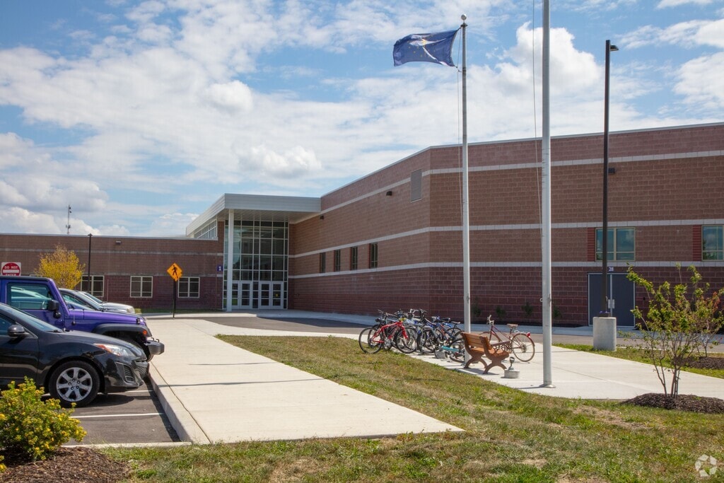 Welcome to Brownsburg West Middle School in Brownsburg.