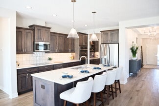 1008 NW Creekside Dr Unit 36452575, Waukee, IA 50263