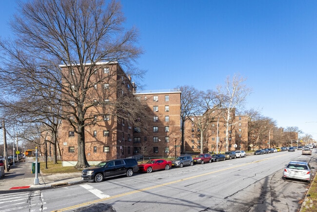 There are a variety of housing options in Allerton.