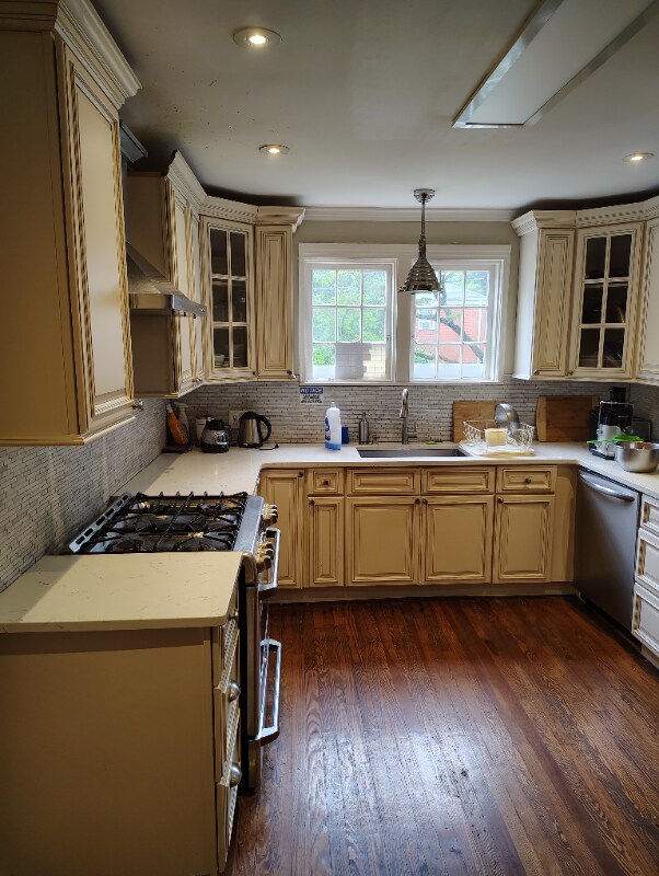 1759 Ella T Grasso Blvd, New Haven, CT 06511