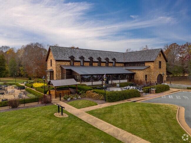 Visit Talleysville Brewery Co. and nearby wineries and vineyards on weekends in New Kent and Providence Forge