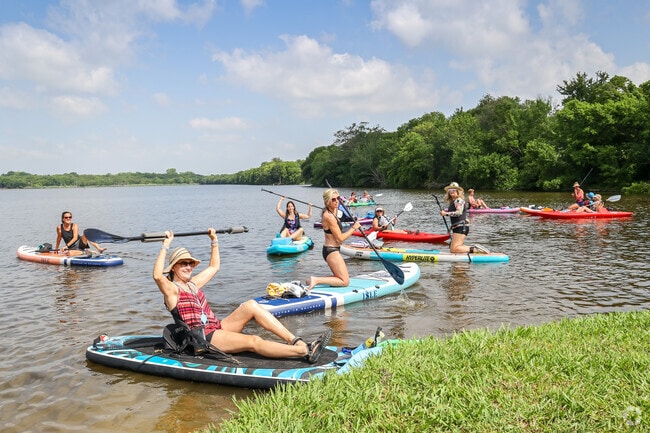 Can you imagine how much fun you and your friends can have at Lake Ray Hubbard?