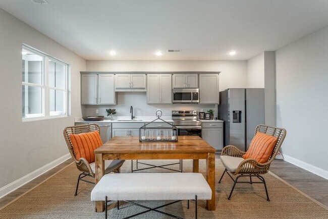 2310 E 18th St Place, Chattanooga, TN 37404 - photo 6