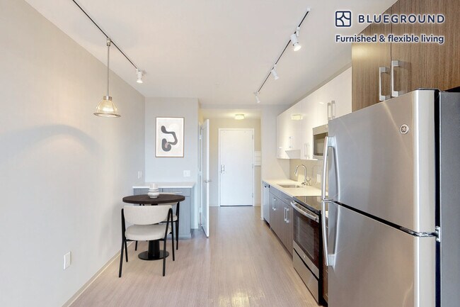 1 Nashua St unit FL25-ID3660A, Boston, MA 02114 - photo 5