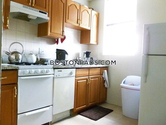 126 Warren St Unit 43, Boston, MA 02135