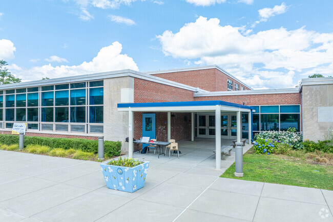 Local residents love Lillie B. Haynes School for it's conveniently located campus.