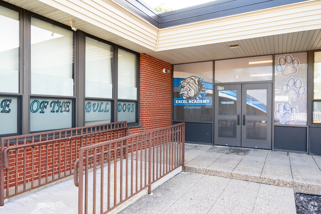 Excel Academy - Southwest High School is located in Marquette Park of Chicago, IL.