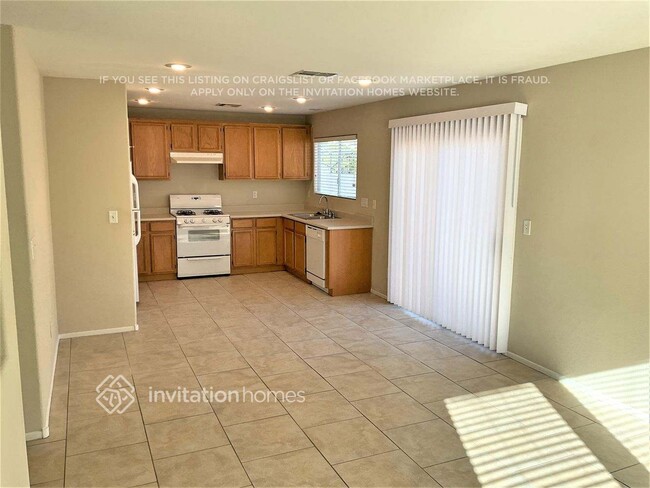 9548 Glen Iris St, Las Vegas, NV 89123 - photo 7