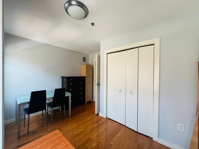 500 Commonwealth Ave unit 3A, Boston, MA 02215 - photo 4