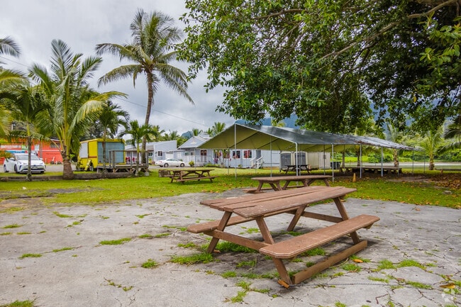 Students can enjoy a meal at the picnic tables in the courtyard of Kahalu'u Christian School.