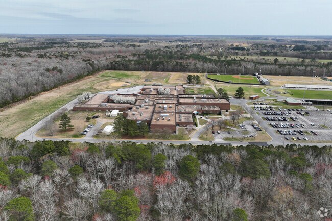 Hickory Middle School offers a variety of clubs and organizations for student involvement.