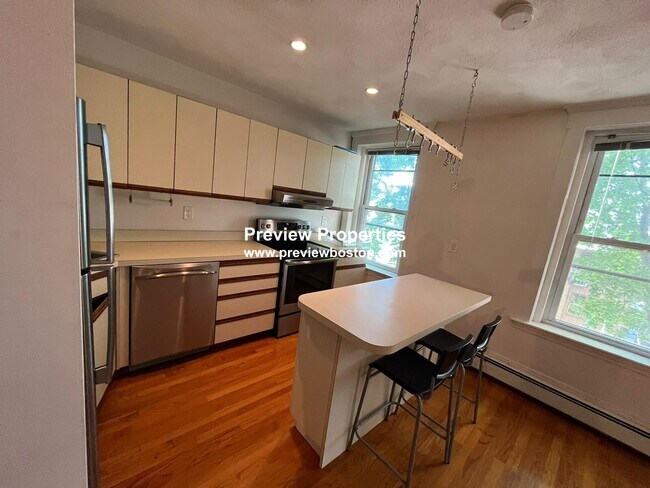 19 South St unit 2, Brighton, MA 02135 - photo 3