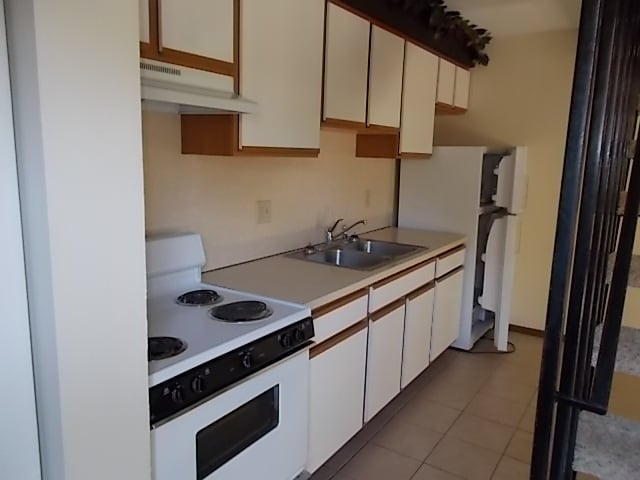 Working Kitchen first floor