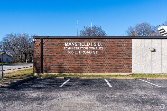 Mansfield ISD is a great school district that attracts home buyers to the city.