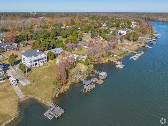 Find waterfront living with uniques styles of homes in Moncks Corner.