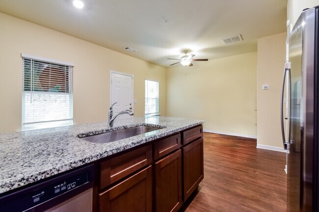 503 Highwood Lane, East Point, GA 30344 - photo 7