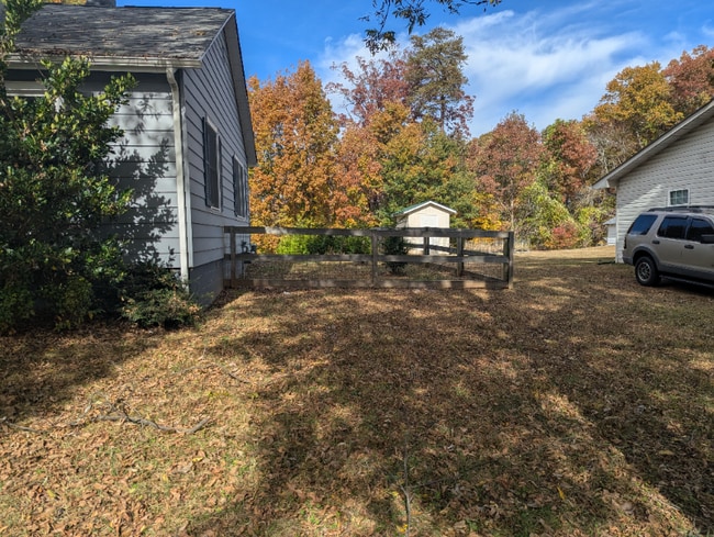 814 Walker St, Reidsville, NC 27320 - photo 2