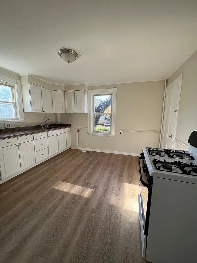 6 Wheeler St unit 1, Peabody, MA 01960 - photo 5