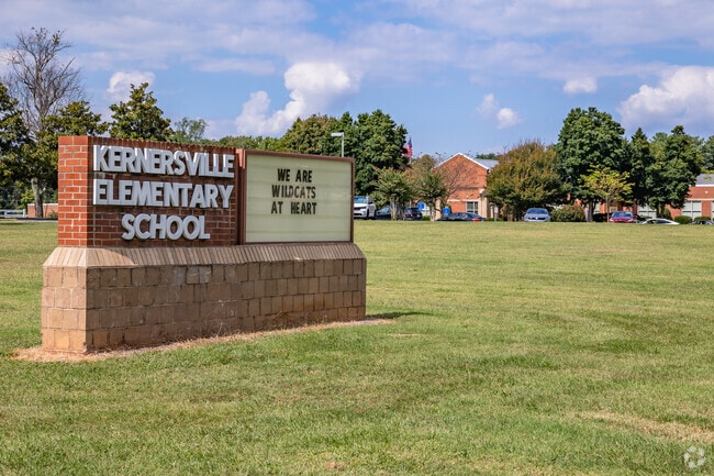 Kernersville Elementary has 700 students with a 14:1 student-to-teacher ratio.