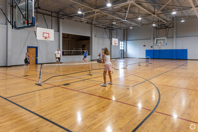 Oakview Rec Center has activities for all ages near the Horneytown neighborhood.