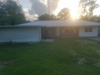 718 Orange St, Chipley, FL 32428