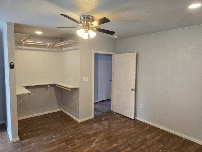 267 Center St unit 3, Orange, TX 77630 - photo 7