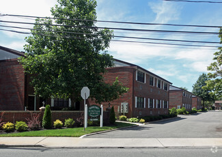 62 Nicole Place, West Babylon, NY 11704