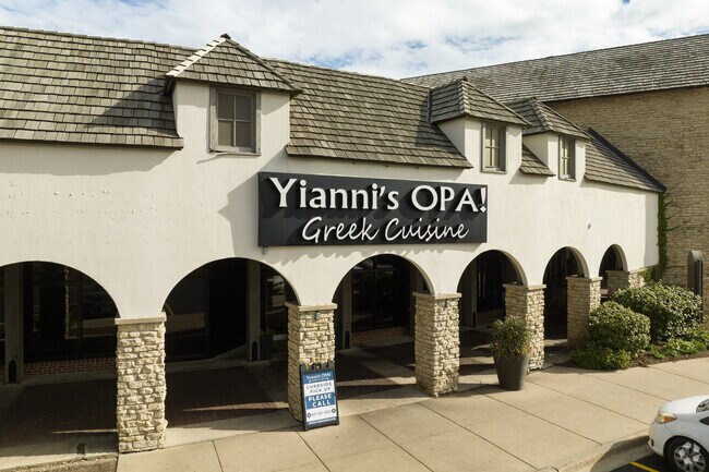 Bannockburn eateries in Bannockburn include Yianni’s Opa, a gourmet Greek restaurant.