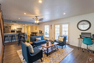 10517 Ashwood Dr, El Paso, TX 79935