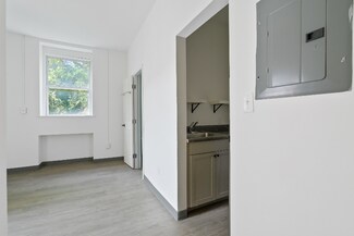1115 6th Ave Unit 302, Beaver Falls, PA 15010