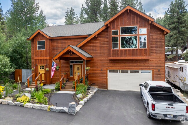 There are newer homes in Gateway that have a more modern look.