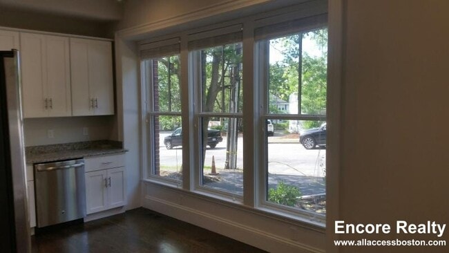 2044 Beacon St, Waban, MA 02468 - photo 3