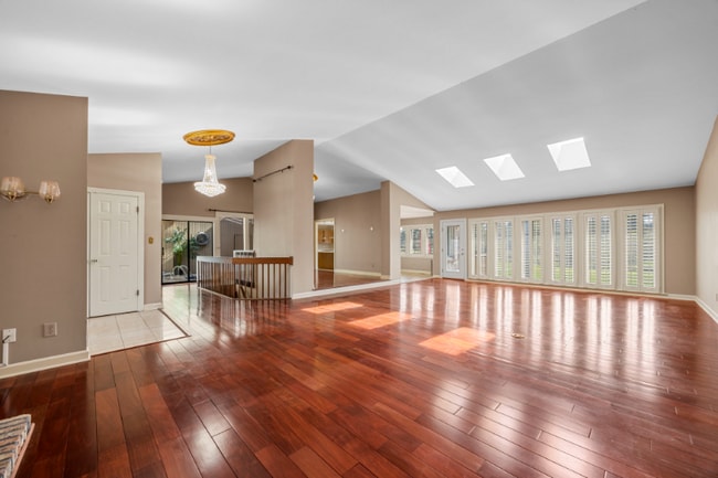 2244 Kehrsglen Ct, Chesterfield, MO 63005 - photo 7