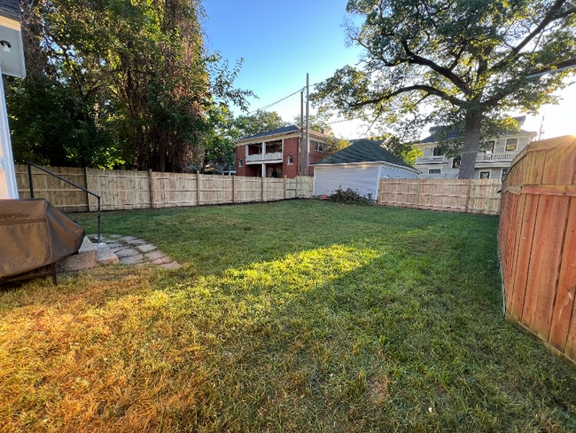 640 Prospect Ave SE unit 2, Grand Rapids, MI 49503 - photo 2