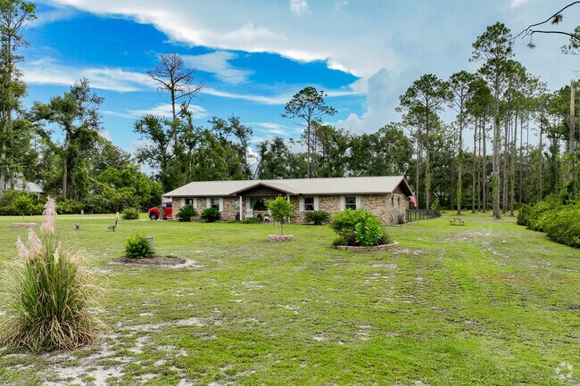 Ranch style homes are one of the most common home styles in Perry, often sitting on large parcels of land.