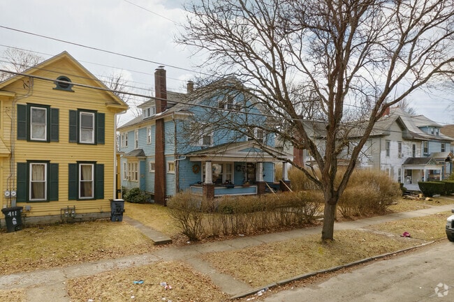 Multifamily homes in Elmira can be purchased between $30,000 and $150,000.