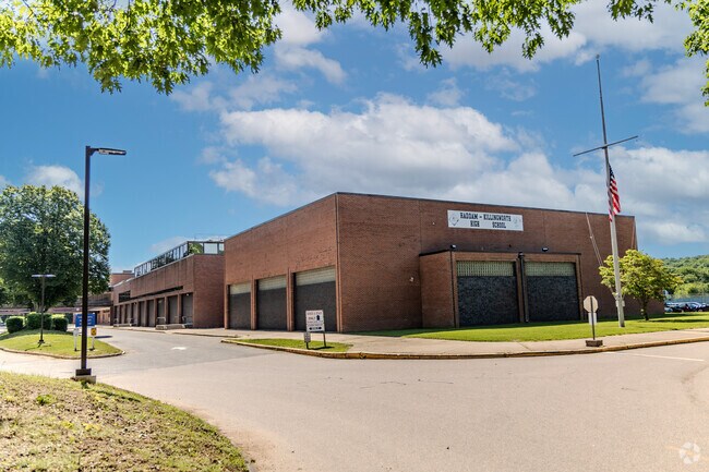 Haddam-Killingworth High School has 544 students in grades 9-12.