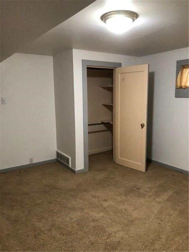 Master Bedroom Closet