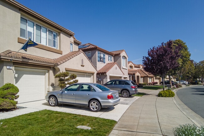 Many of the Homes on Bay Farm Island Have Plenty of Garage Space