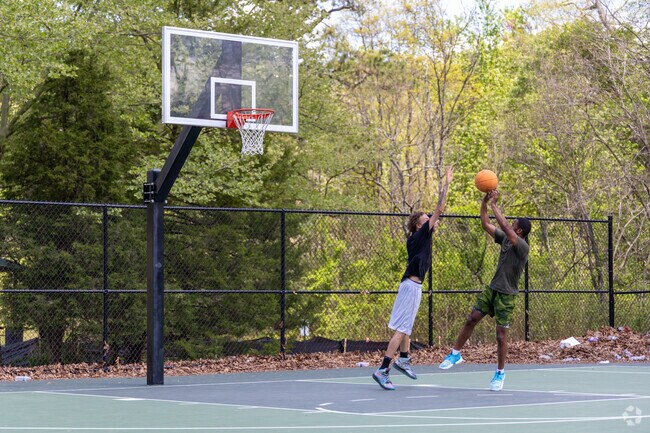 Play 1-on-1 with friends at New Brooklyn Park.