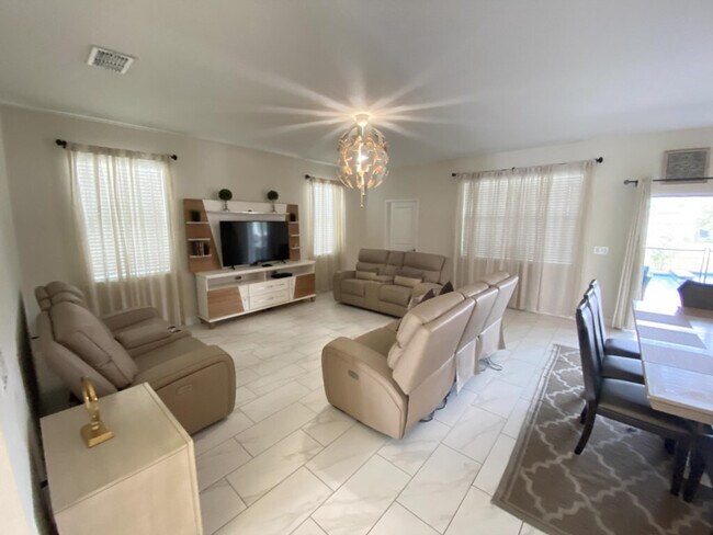 9047 Stinger Dr unit ID1296910P, Davenport, FL 33896 - photo 2