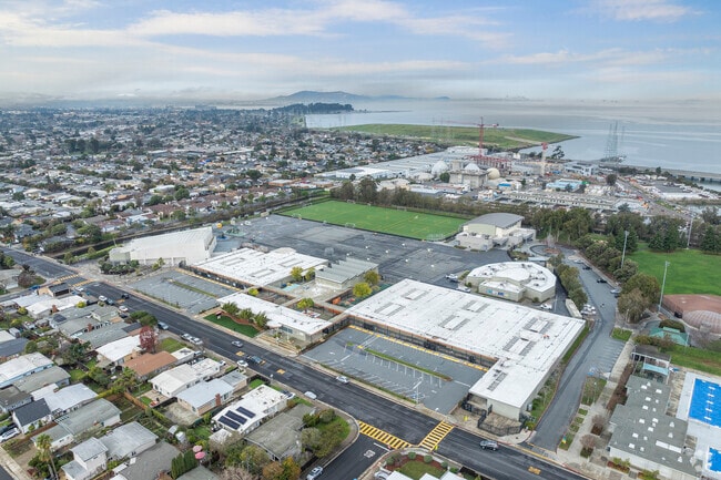 Bayside Academy is a public elementary school.