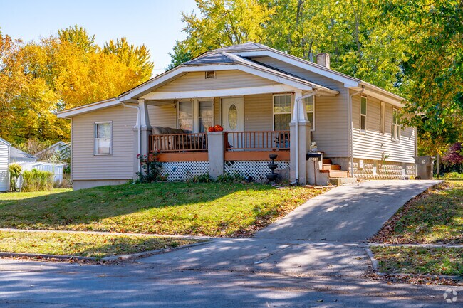 If not craftsman, then you may find humble bungalows throughout Hess Park.