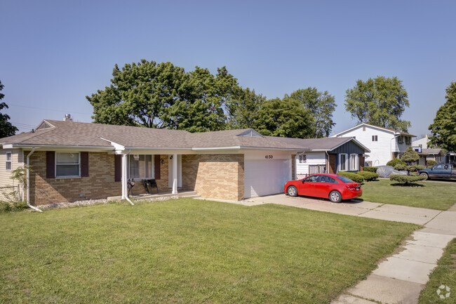 Residents of Lansing-Eaton enjoy a quiet neighborhood.