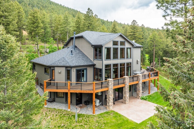 Many homes in Homestead are high-end, modern homes tucked within the forest and mountains.